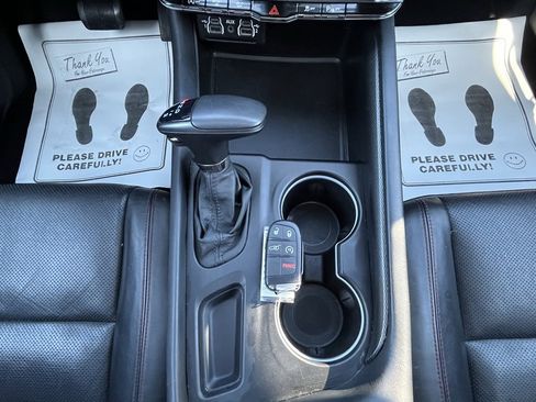 Used 2024 Dodge Durango GT image 10