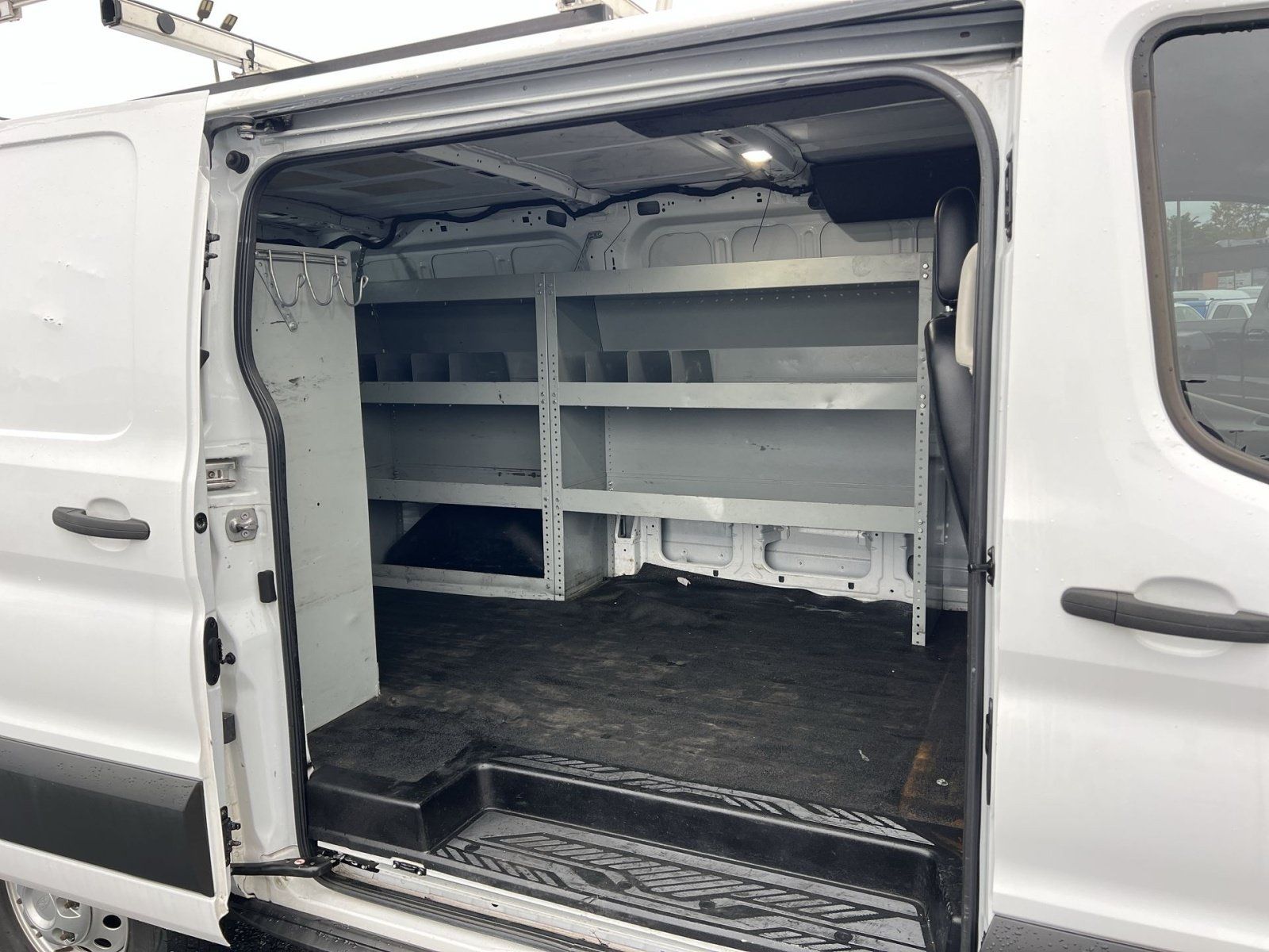 Used 2022 Ford Transit 250 Low Roof AWD image 24