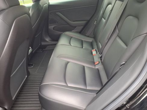 Used 2019 Tesla Model 3 Standard Range Plus image 9