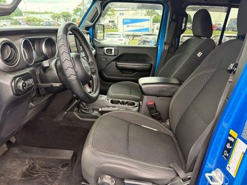 Used 2021 Jeep Gladiator Sport w/ Quick Order Package 24Q 80Th AWD/4WD image 3
