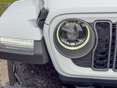 New 2026 Jeep Wrangler Unlimited Rubicon w/ Technology Group image 5