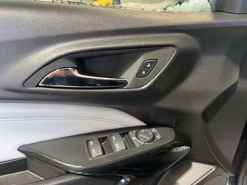 New 2026 Chevrolet Trax LT w/ Sunroof Package image 8