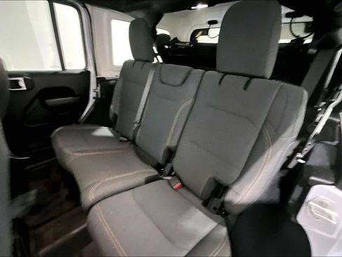 Used 2024 Jeep Wrangler Willys image 23