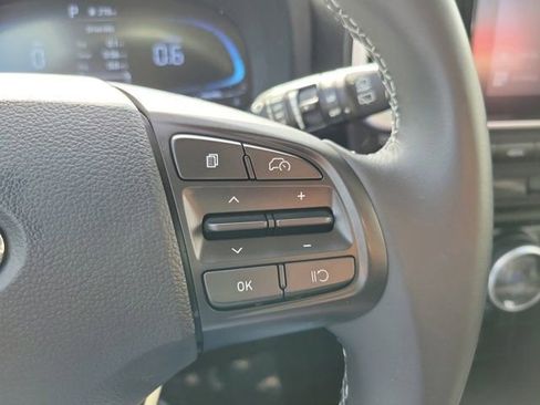 Certified 2024 Hyundai Venue SEL FWD image 23
