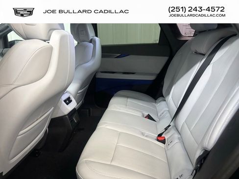 New 2025 Cadillac Optiq Sport 2 w/ LPO, Floor Liner Package AWD/4WD image 11