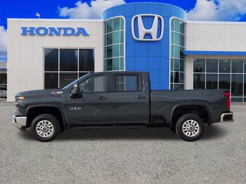 Used 2025 Chevrolet Silverado 2500 LT w/ Texas Edition image 6