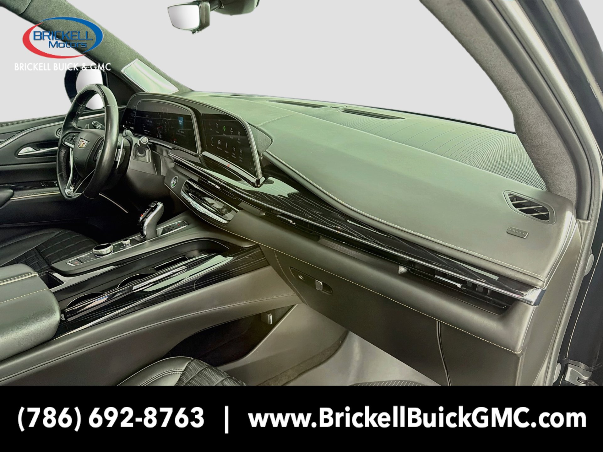 Used 2023 Cadillac Escalade ESV V AWD/4WD image 16