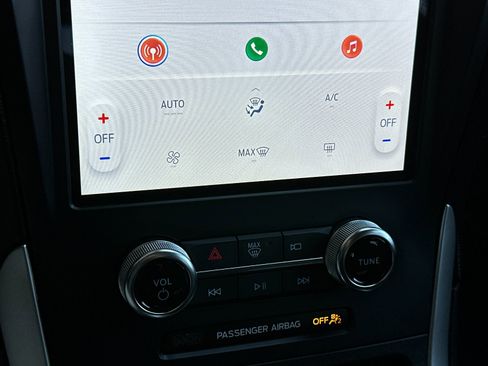 Certified 2024 Ford Edge SE w/ Black Appearance Package image 20