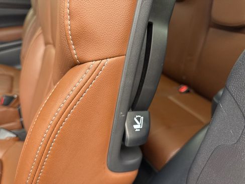 Used 2019 Subaru Ascent Touring w/ Popular Package #3 image 43