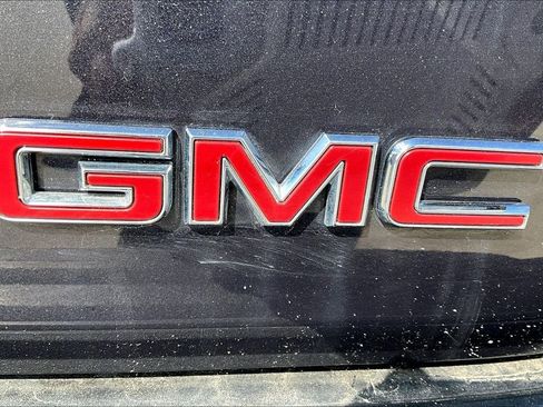 Used 2025 GMC Yukon Denali image 38