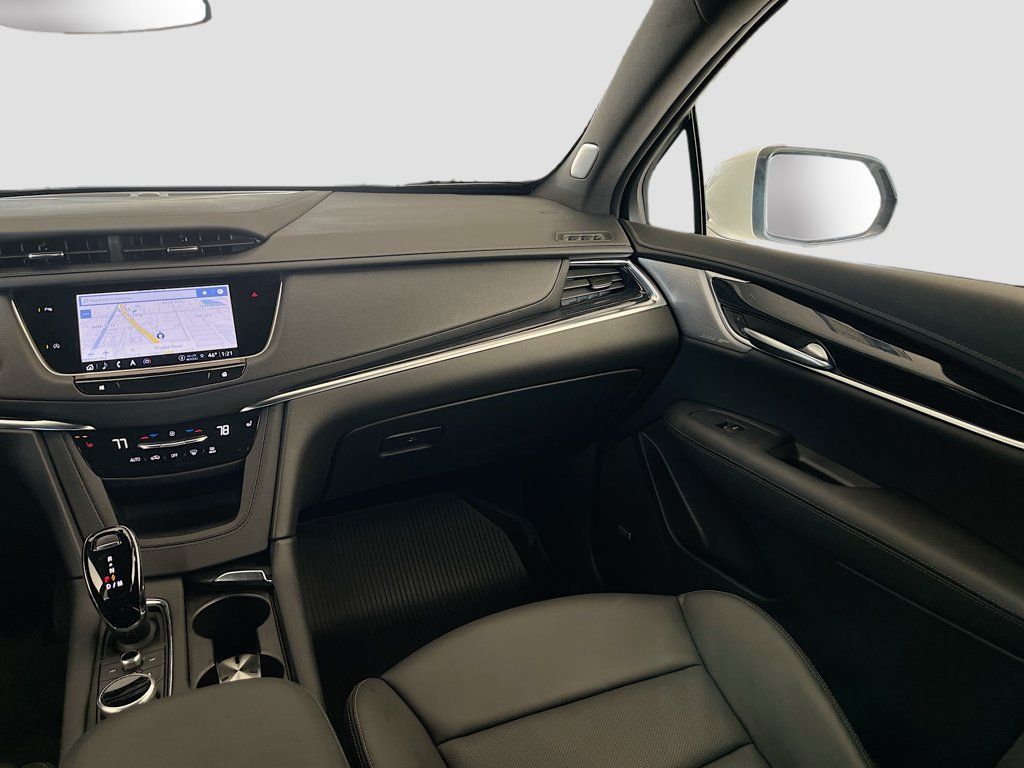 Used 2024 Cadillac XT5 Premium Luxury w/ LPO, Floor Liner Package AWD/4WD image 25