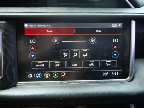 Used 2021 GMC Yukon Denali w/ Denali Premium Package AWD/4WD image 27