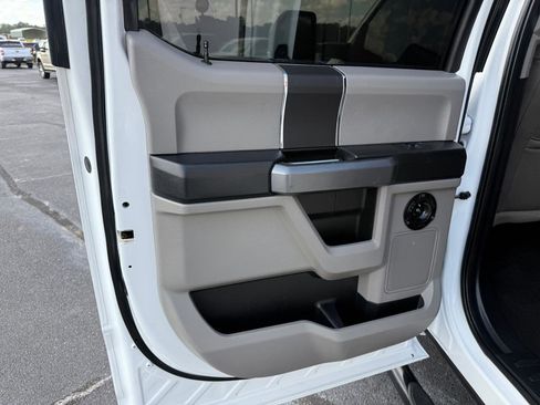 Used 2018 Ford F250 XLT AWD/4WD image 11