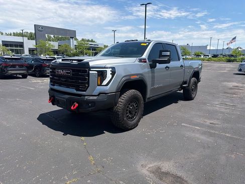 Used 2025 GMC Sierra 2500 AT4X w/ AT4X AEV Edition AWD/4WD image 6
