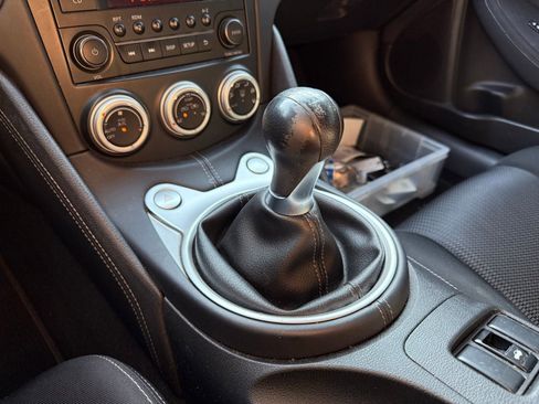 Used 2020 Nissan 370Z Coupe image 19