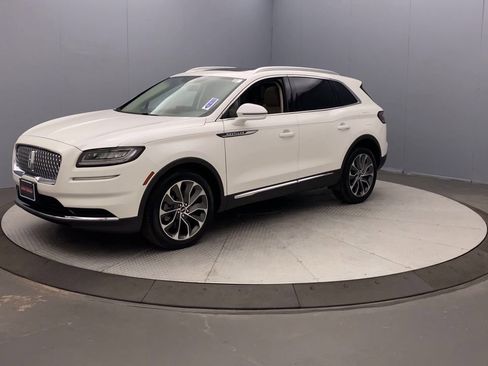 Used 2023 Lincoln Nautilus Reserve AWD/4WD image 9