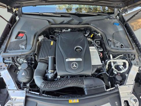 Used 2017 Mercedes-Benz E 300 image 41