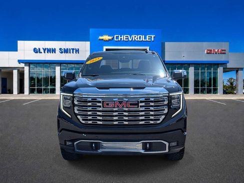 Used 2025 GMC Sierra 1500 Denali w/ Technology Package AWD/4WD image 2