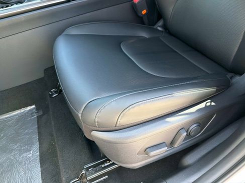 New 2026 Kia Sportage EX FWD image 16
