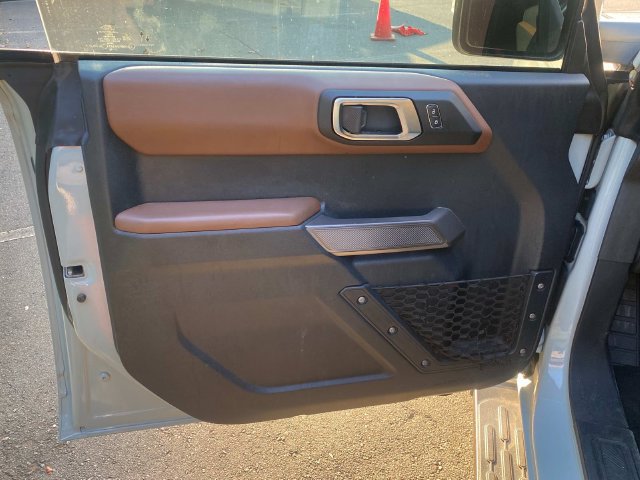Used 2022 Ford Bronco Outer Banks AWD/4WD image 12