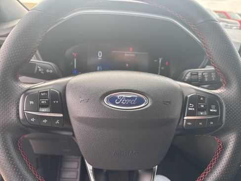 Used 2025 Ford Escape ST-Line image 32