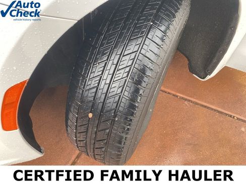 Used 2024 Chrysler Pacifica Touring-L image 48