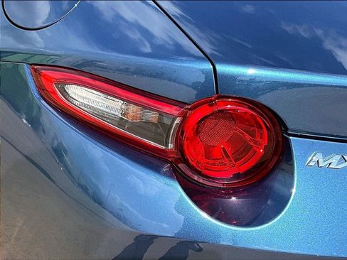Used 2019 MAZDA MX-5 Miata RF Grand Touring RWD image 19