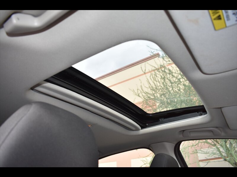 Used 2018 Honda HR-V EX image 37