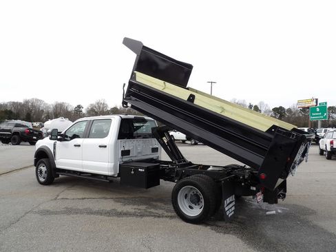 Used 2024 Ford F550 image 4