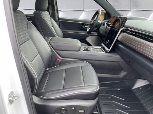 Used 2025 GMC Sierra EV Denali image 16