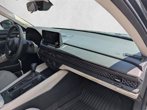 Used 2024 Honda Accord EX image 27