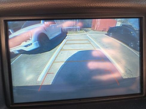 Used 2018 Chevrolet Tahoe LT w/ Luxury Package image 12