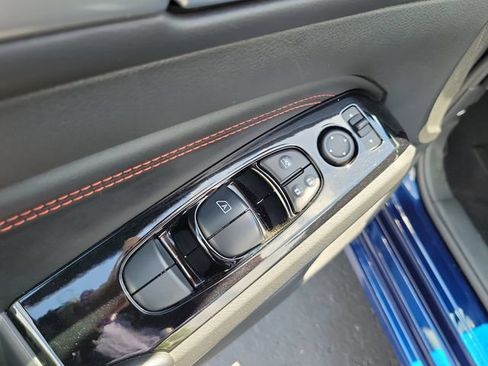 Used 2023 Nissan Altima 2.5 SR FWD image 13