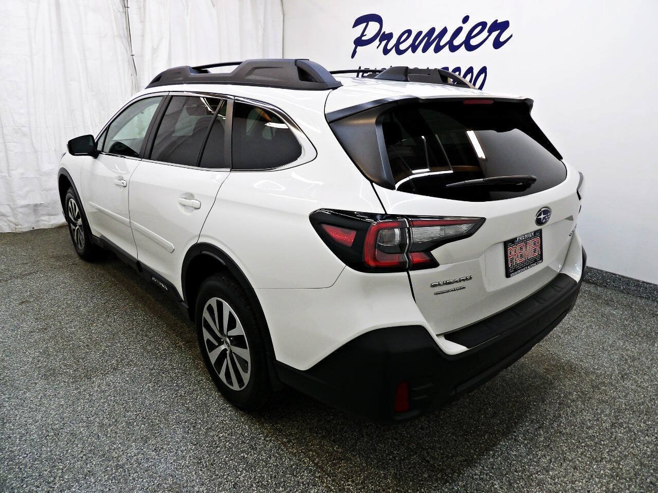 Used 2022 Subaru Outback Premium AWD/4WD image 4