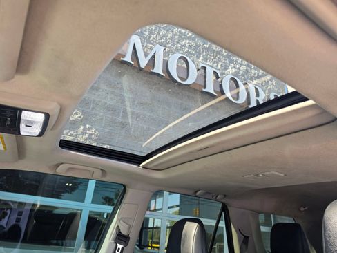 Used 2020 Toyota 4Runner SR5 Premium w/ Moonroof Package AWD/4WD image 19