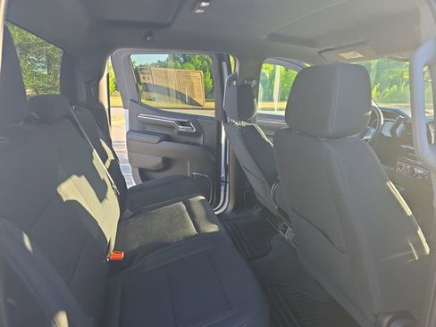 Used 2024 Chevrolet Silverado 1500 LT AWD/4WD image 12