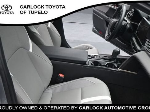 Used 2025 Toyota Camry SE w/ Convenience Package FWD image 20