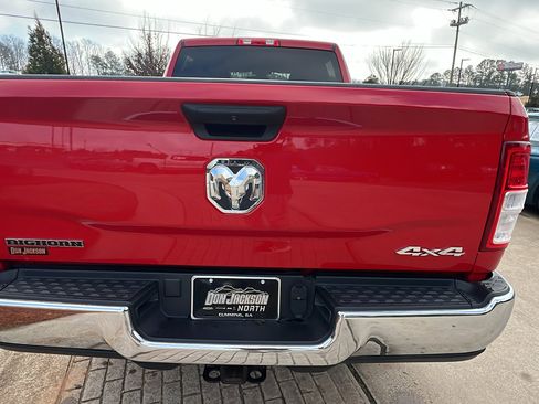 Used 2024 RAM 2500 Big Horn w/ Bed Utility Group image 9