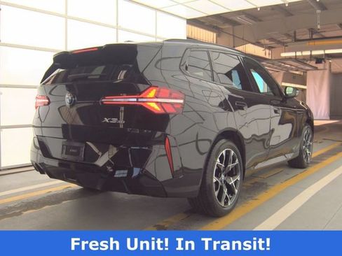 Used 2025 BMW X3 xDrive30i w/ Premium Package AWD/4WD image 2