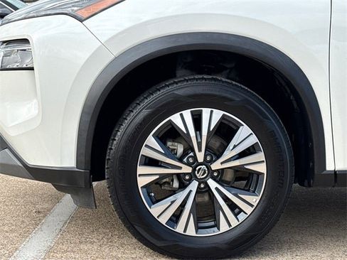 Used 2021 Nissan Rogue SV image 6