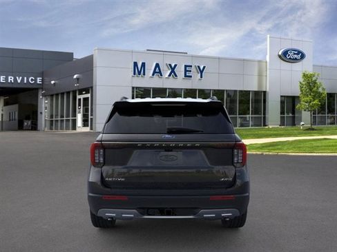 Used 2026 Ford Explorer Active w/ Active Comfort Package AWD/4WD image 5