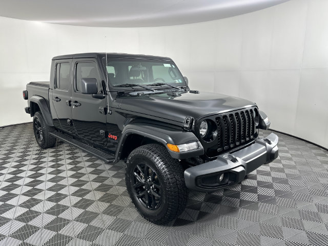 Certified 2022 Jeep Gladiator Sport AWD/4WD image 2