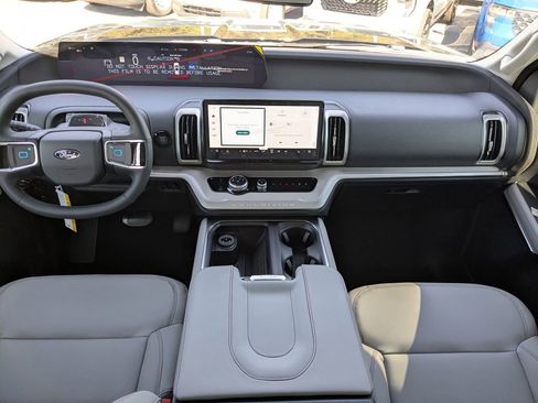 New 2025 Ford Expedition Max Active image 18