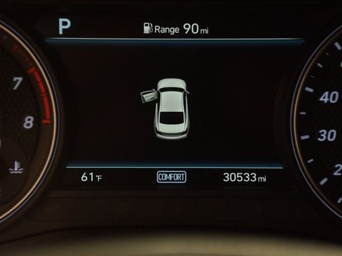 Used 2021 Genesis G70 2.0T image 26