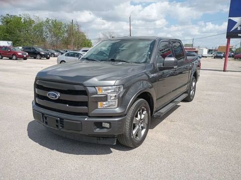 Used 2017 Ford F150 Lariat RWD image 1