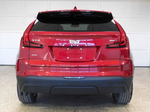 Used 2024 Cadillac XT4 Luxury w/ Cold Weather Package image 8