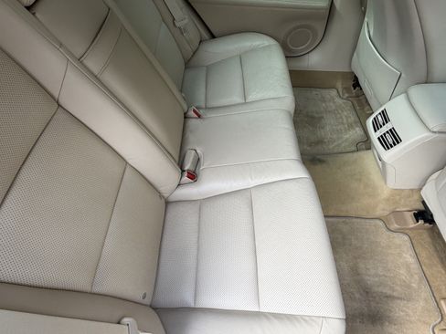 Used 2013 Lexus ES 350 w/ Luxury Pkg FWD image 35