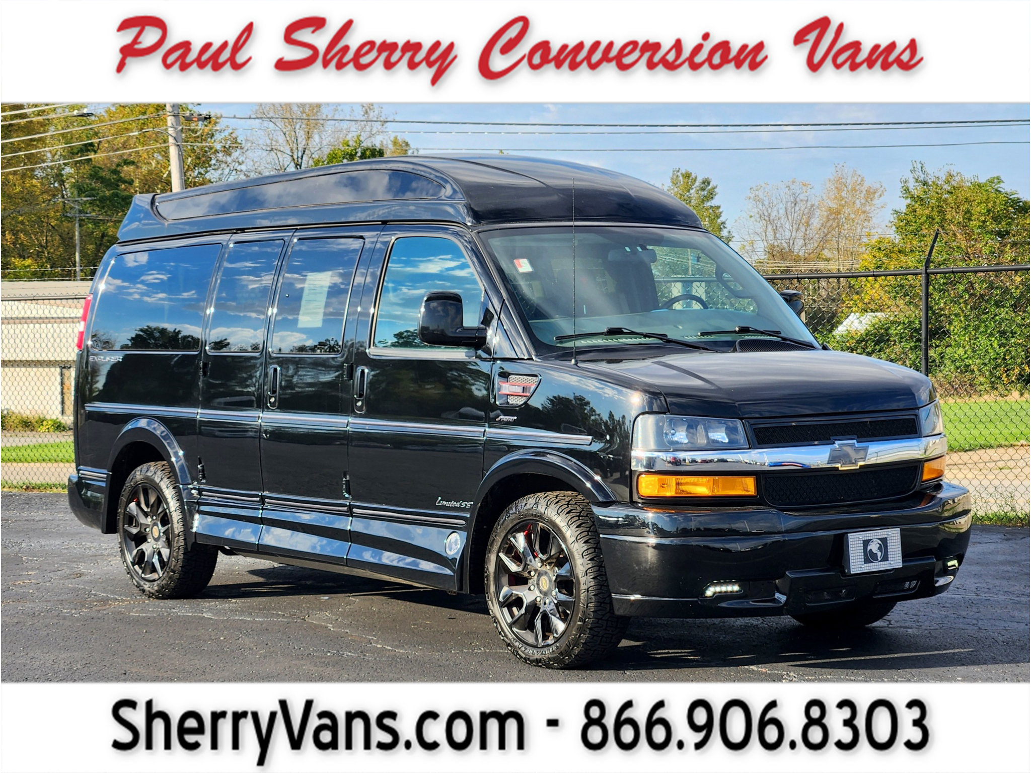 Used 2023 Chevrolet Express 2500 RWD image 1