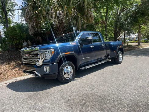 Used 2023 GMC Sierra 3500 Denali w/ Denali Ultimate Package AWD/4WD image 8