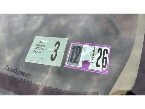 Used 2016 Ford F250 Lariat w/ Lariat Interior Package image 12